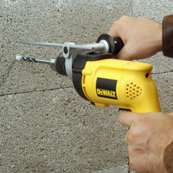 TALADRO ELECTRICO -DW508SK- CON MALETIN 800WVV13  "DEWALT"